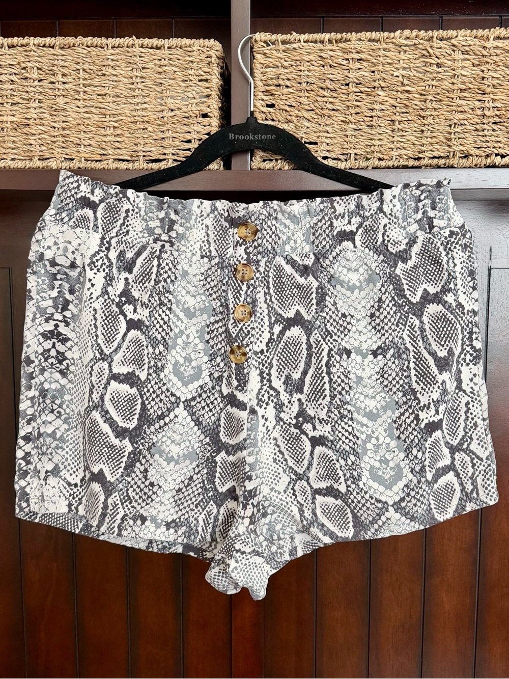 High Wasted Snake Print Pull On Flowy Shorts